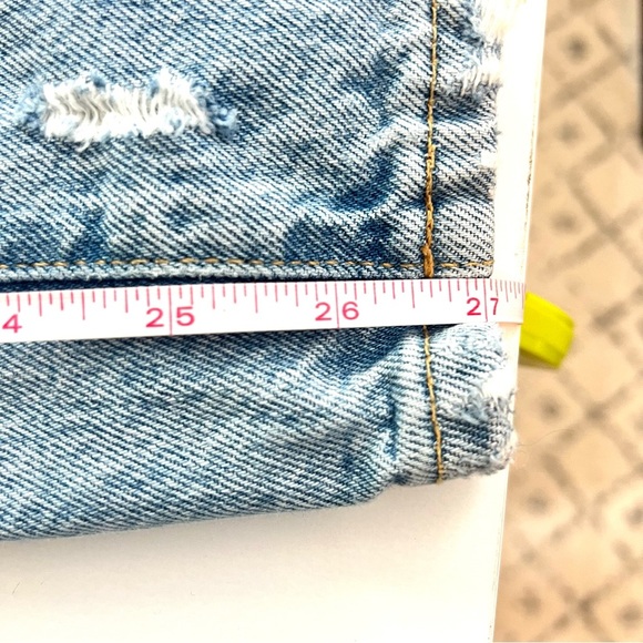 BDG Toothpick High Rise Slightly Distressed Straight Leg Jean Medium Wash 25 - Picture 6 of 14